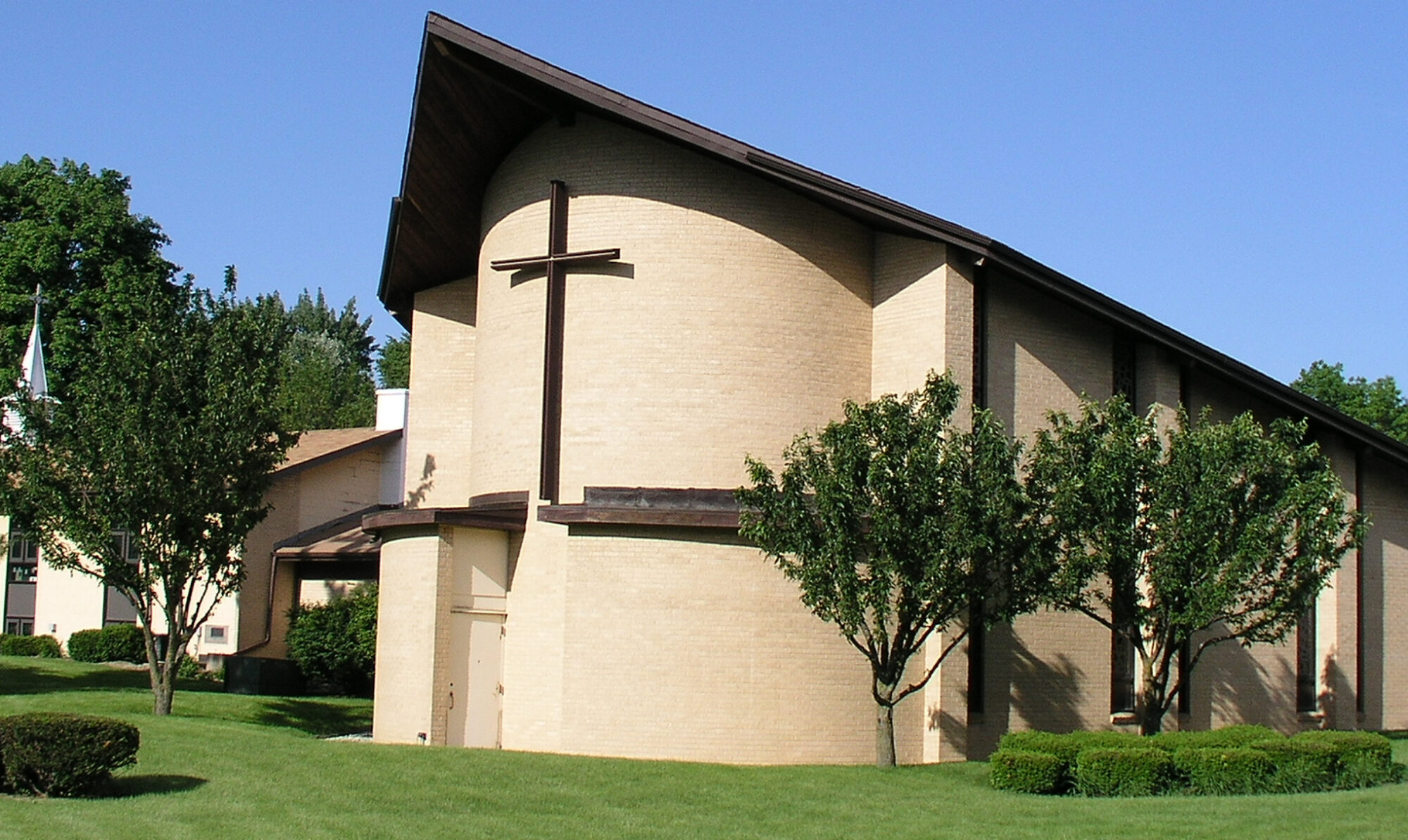 A picture of St. Timothy Lutheran Church in Lombard, Illinois
